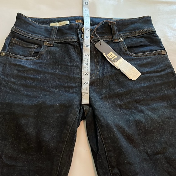 Kut From The Kloth Cameron Straight Leg Mid Rise NWT Size 0 - Picture 6 of 16